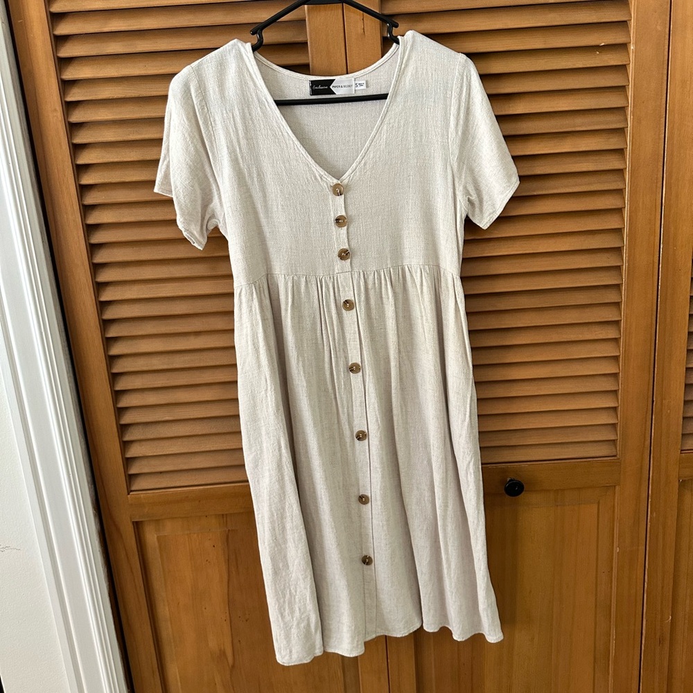 Women’s linen dress